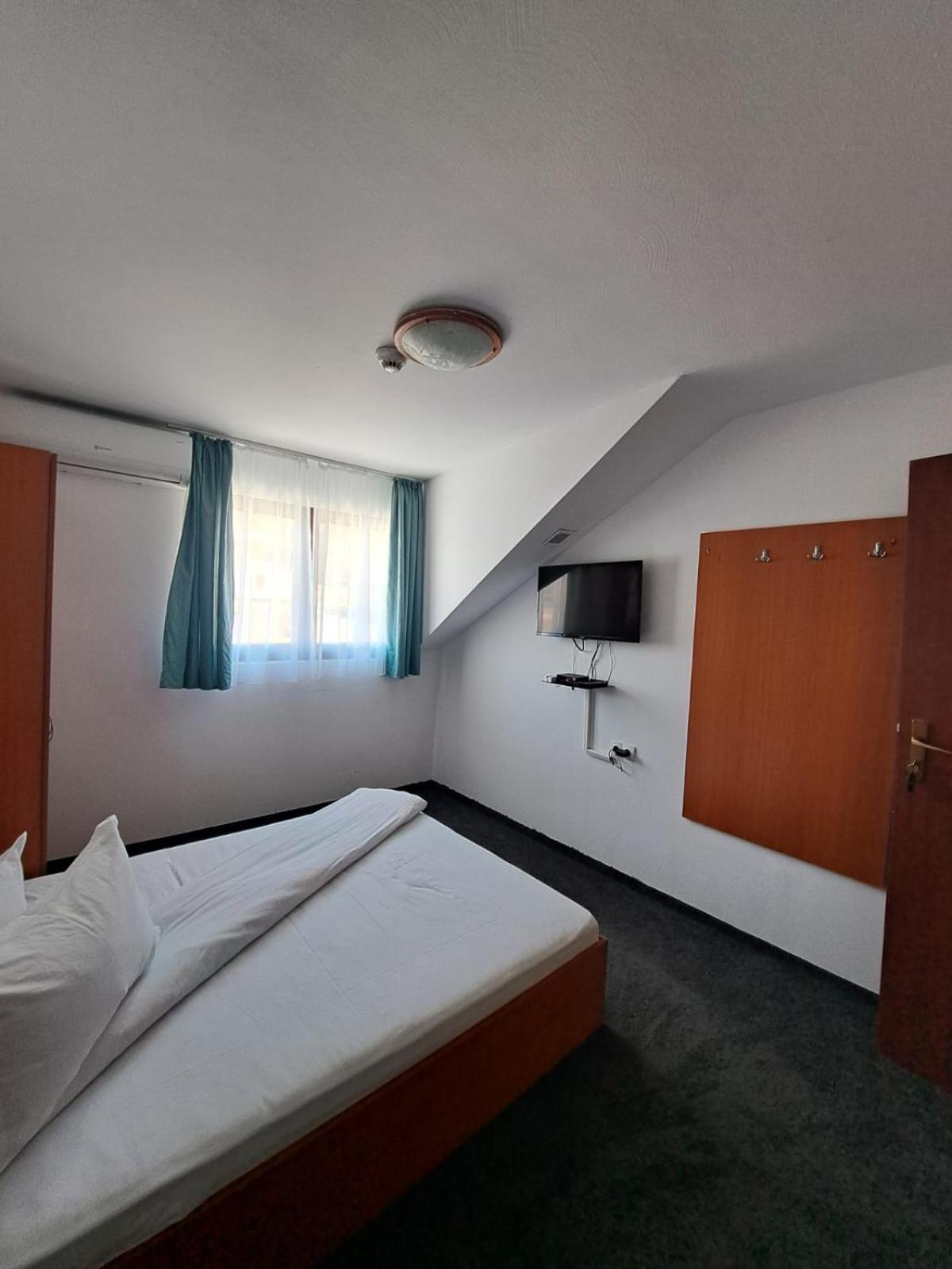 Hotel Pescarus Port 比卡兹 外观 照片